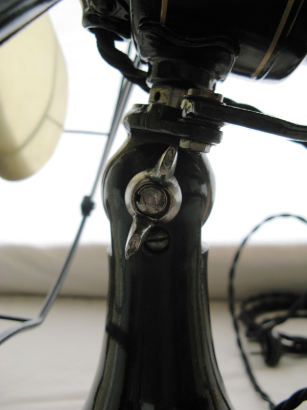 Right Side Collar View